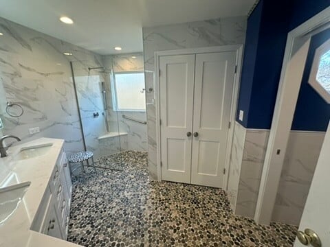 4 Curbless Shower Ideas That Let the Tile Steal the Show